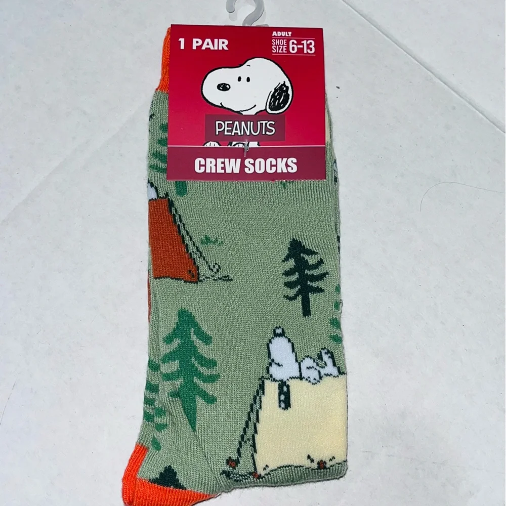 Peanuts Crew Socks, Snoopy Camping and 2 Camper Key Rings‎ New